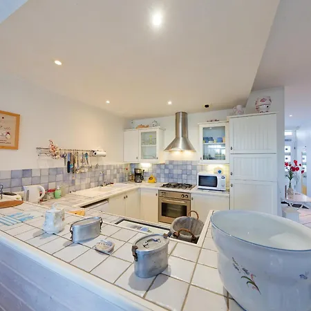 Villa Charmante Maison Retaise De 140 M² Avec Jardin, 4 Chambres, Proche Et Marche - Fr-1-258-146 *