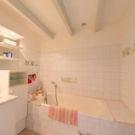 Villa Charmante Maison Retaise De 140 M² Avec Jardin, 4 Chambres, Proche Et Marche - Fr-1-258-146