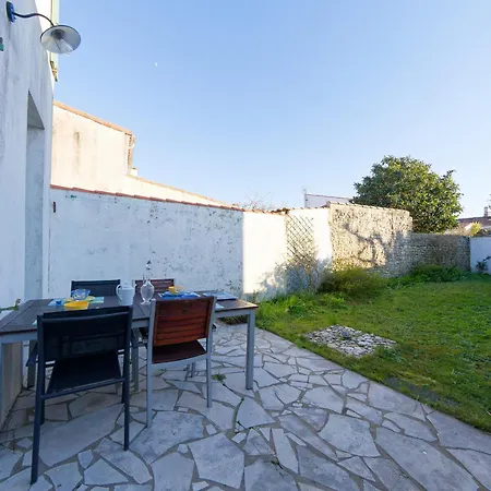 Villa Charmante Maison Retaise De 140 M² Avec Jardin, 4 Chambres, Proche Et Marche - Fr-1-258-146