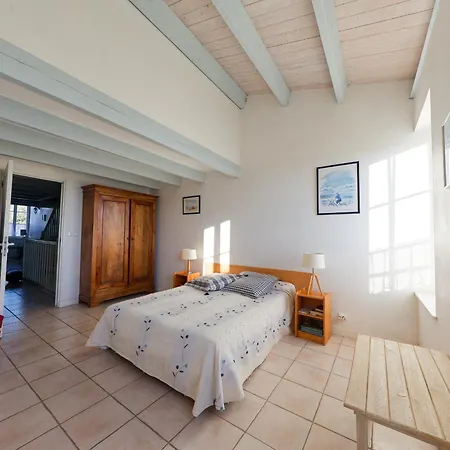 Villa Charmante Maison Retaise De 140 M² Avec Jardin, 4 Chambres, Proche Et Marche - Fr-1-258-146 *